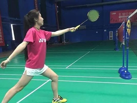 提高排球技术的关键——推球动作要领（掌握正确推球动作，提升排球水平）