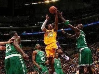 NBA篮球大师排位赛（打破对手进攻，赢得胜利的关键策略）