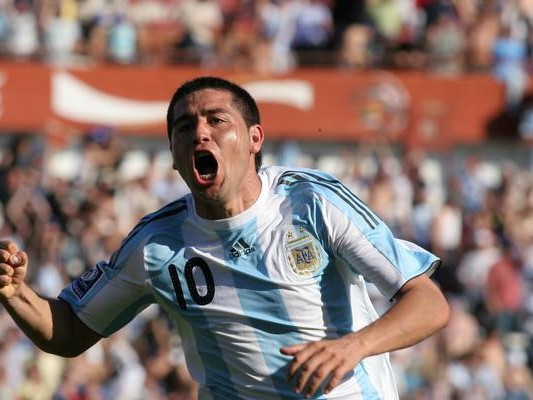 阿根廷世界杯进球历史（探寻阿根廷足球在世界杯赛场上的射门传奇）