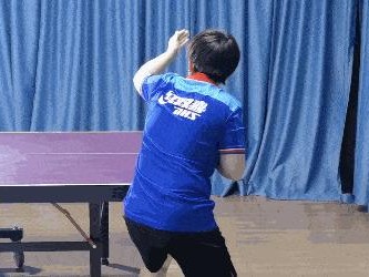乒乓球练习中的重心控制技巧（探索乒乓球练习中如何正确控制重心，提高击球精准度和稳定性）