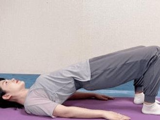 掌握先伸胳膊后伸腿游泳技巧，轻松提升游泳水平（优化游泳动作，达到更高效的游泳效果）