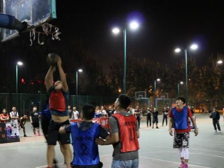 3v3篮球比赛防守技巧（提高防守效果，赢得比赛的关键）