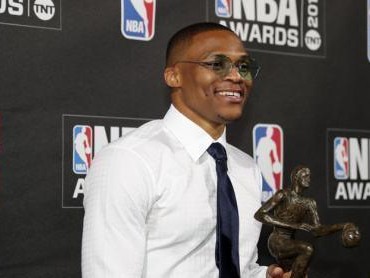 NBA最新一次MVP排行榜揭晓（谁将成为本赛季的最有价值球员？）