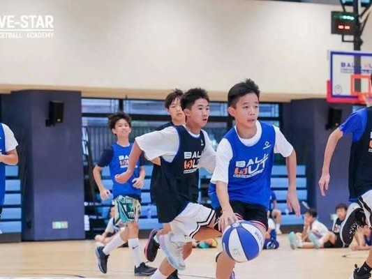 篮球防守精神的力量（以勇往直前的精神，守护胜利的领域）
