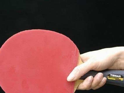 乒乓球技巧教学（掌握横板裹球的窍门，让你成为乒乓球高手）