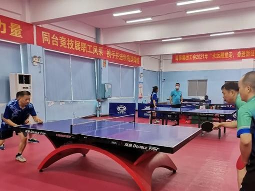 与领导打乒乓球的技巧（以乒乓球为媒介，促进与领导的关系发展和团队合作）