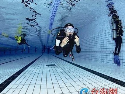 掌握游泳定点漂浮技巧的秘诀（从零基础到游泳高手，轻松学会定点漂浮）