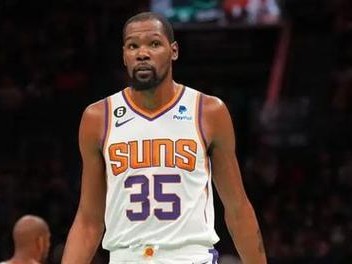 NBA历史上天赋最卓越的球员排行榜(揭秘NBA历史上最具天赋的篮球巨星,他们的才华超凡脱俗)