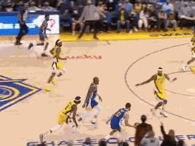 NBA单场三分命中率排行榜（探索NBA历史上命中率最高的三分球手，让我们一起追随他们的步伐）