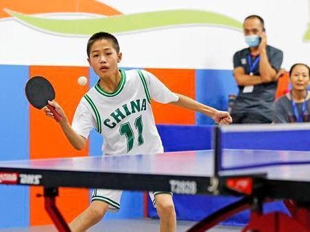 乒乓球小依依成为全球热门运动（乒乓球——一个全民参与的健身运动）