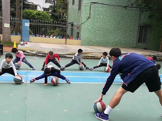 篮球防守反应能力训练的重要性（提升篮球防守反应能力的方法与技巧）