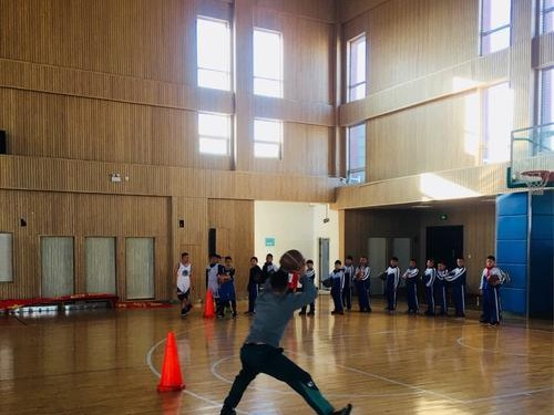 篮球四角防守步伐的技巧与训练方法（掌握四角防守步伐，提高篮球防守水平）