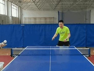 乒乓球拉球的技巧和要点（掌握乒乓球拉球的技巧，提高比赛水平）