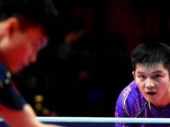 乒乓球男双发球站位技巧（掌握正确站位，提高男双发球质量）