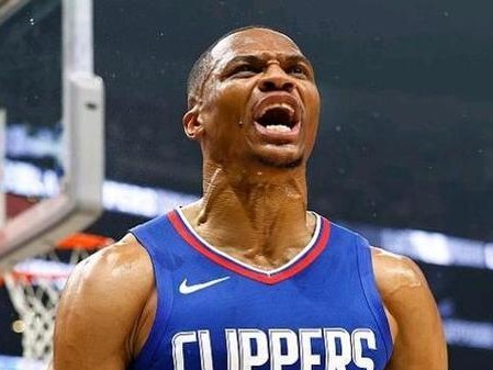 NBA球员生涯正负值排行榜(聚焦NBA球员生涯总得分、助攻和失误数据,谁是排行榜的王者?)