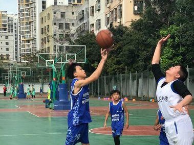 小学生篮球防守小碎步的技巧（小学生学习篮球防守小碎步的关键要点）