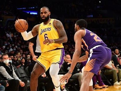 NBA常规赛连胜纪录排行榜（探索NBA历史上最辉煌的连胜纪录，领略巨星们的荣耀时刻）
