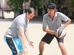篮球防守的基本要素（掌握这些要素，你就是防守之王！）