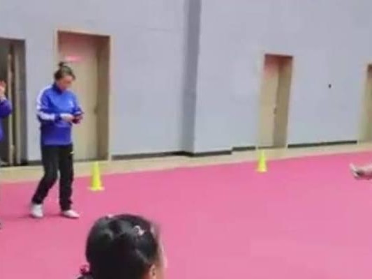 好动学院乒乓球教学（培养未来乒乓球冠军，享受运动乐趣的绝佳途径）