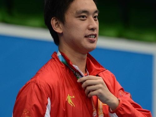 世界大运会乒乓球男单角逐激烈（争夺冠军的关键战！）
