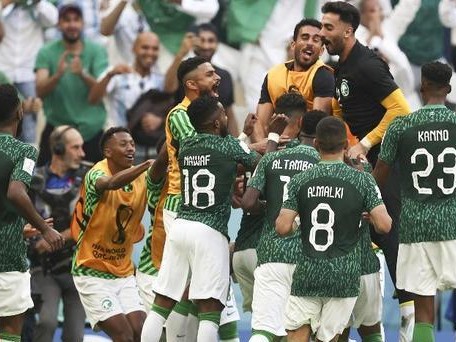 卡塔尔世界杯进球比分激烈对决（一触即发的全球足球盛宴）