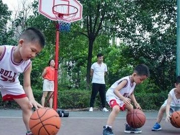 篮球防守技巧之剪刀步的训练与应用（提高篮球防守效果，掌握剪刀步的关键要领）