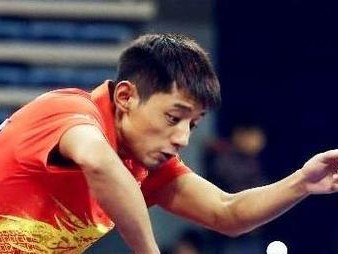 探讨乒乓球发球点高度的重要性（发球点高度对乒乓球比赛的影响及战术应用）