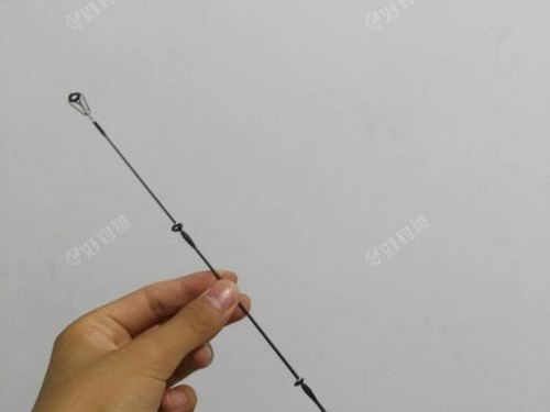 以路亚竿加漂钓鱼的优势及技巧（探索路亚竿加漂钓鱼的高效捕鱼方法）
