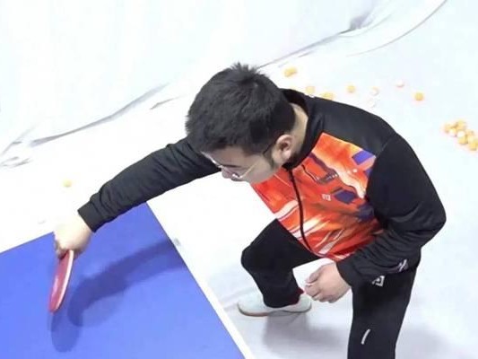 乒乓球超凡技巧大全——让你成为球场上的明星（掌握乒乓球技巧，展现无与伦比的球技水平）