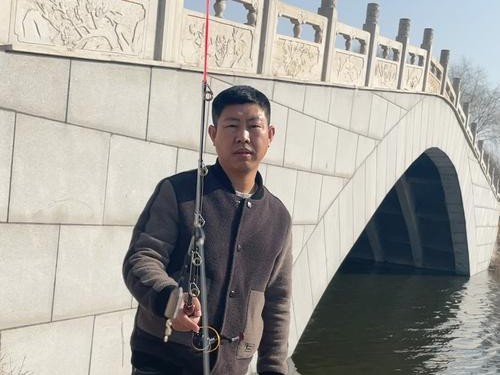 以路亚滑漂钓鱼实战中鱼（技巧与经验分享，让你成为路亚滑漂钓鱼高手）