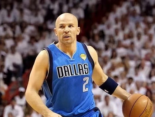 NBA历史上最年轻三双排行榜前十名（探索NBA历史上最年轻球员创造三双纪录的精彩时刻）