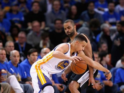 NBA篮球防守战术（挤过配合）