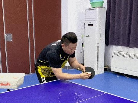 乒乓球直拍发下旋技巧的全面指南（掌握发下旋的关键技巧，提升乒乓球技术水平）