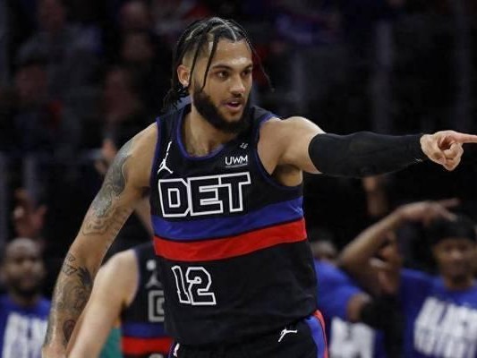 2021年NBA排行榜揭晓，豪强争霸谁能傲视群雄？（NBA排行榜2021出炉，篮球界豪强争夺战激烈进行中）