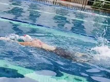 美人鱼游泳换气技巧全解析（掌握正确的呼吸技巧，畅游如鱼！）