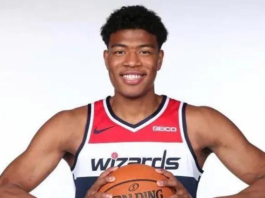 2021年NBA中锋排行榜（探索当今NBA中锋之巅，勇争荣耀）