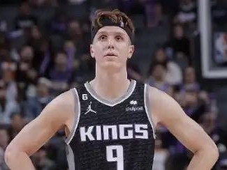 NBA三分命中率历史排行榜（揭秘NBA历史上最准的三分射手，他们如何成就传奇？）